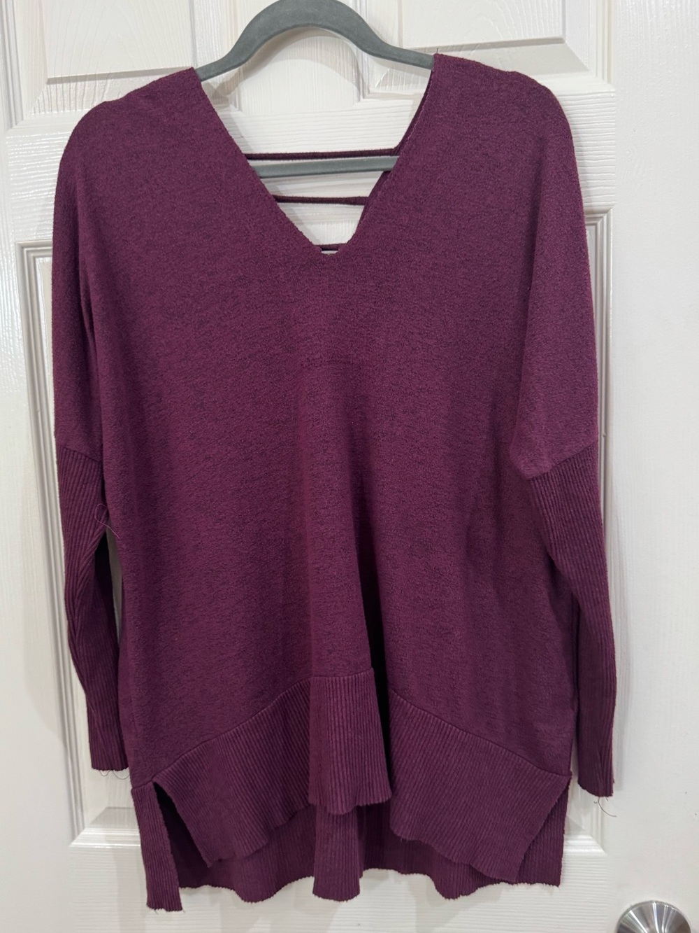BOLD elements Plum V-Neck Lightweight Strappy-Back Sweater